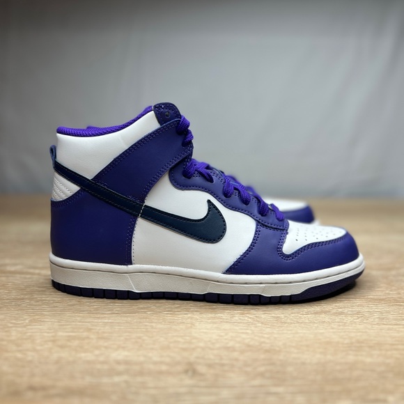 Nike Dunk High - Picture 5 of 9